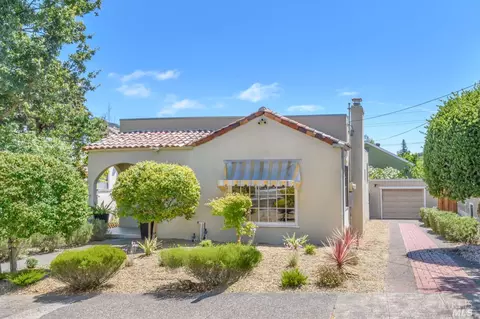 58 Hillcrest Dr, San Rafael, CA 94901