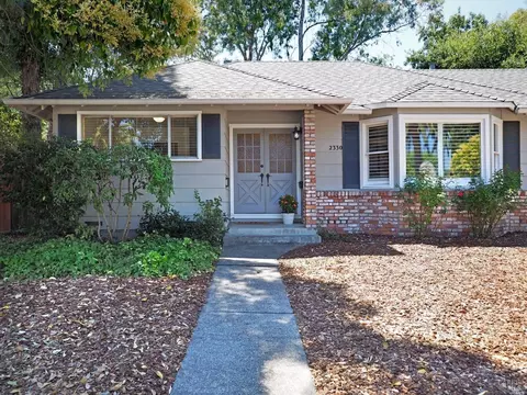 2330 Parkwood Ct, Santa Rosa, CA 95409