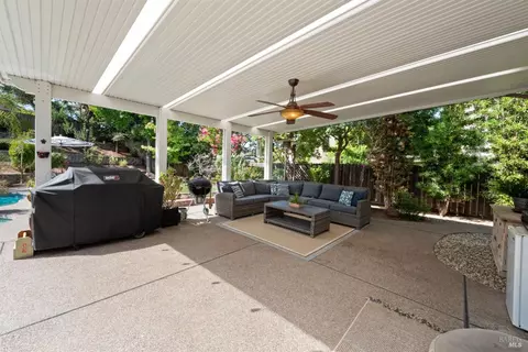 243 Shadowhawk Ct, Vacaville, CA 95688 photo 40