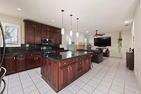243 Shadowhawk Ct, Vacaville, CA 95688 photo 13