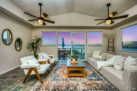 2984 Riviera Heights Dr, Kelseyville, CA 95451