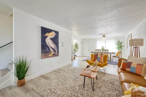 839 Ripley St, Santa Rosa, CA 95401