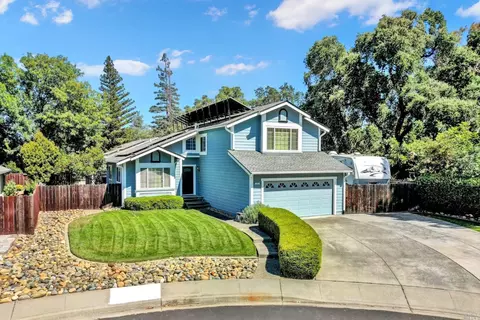 243 Putnam Ct, Vacaville, CA 95687