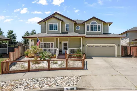 3489 Banyan St, Santa Rosa, CA 95403
