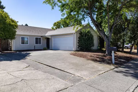 1488 Sunrise Pkwy, Petaluma, CA 94954