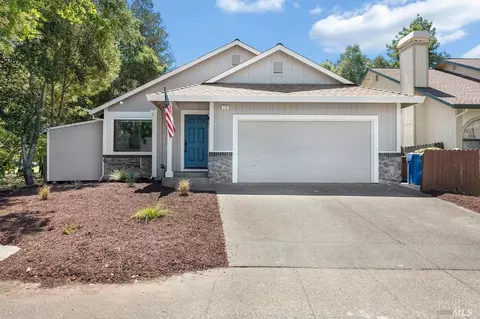 112 Chiquita Ln, Windsor, CA 95492