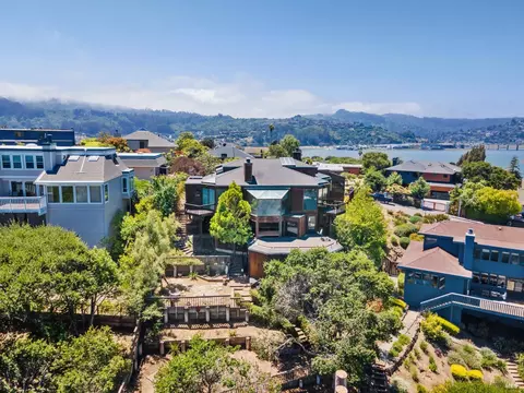 166 Great Circle Dr, Mill Valley, CA 94941