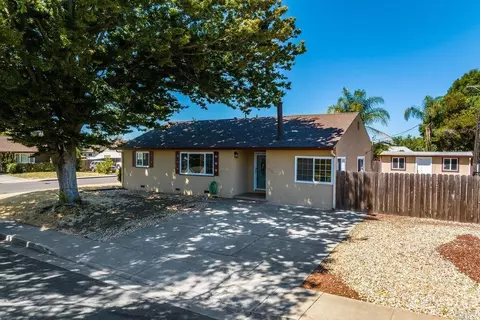 1001 E Tennessee Ct, Fairfield, CA 94533 photo 4
