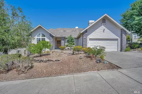 6305 Meadowridge Dr, Santa Rosa, CA 95409
