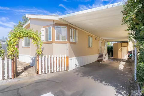 119 Robin St, Napa, CA 94558