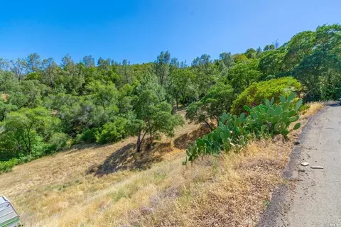 253 Sugarloaf Dr, Napa, CA 94558 photo 8