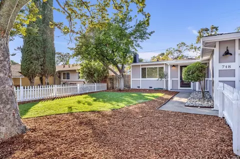 748 Nightingale Dr, Fairfield, CA 94533 photo 4