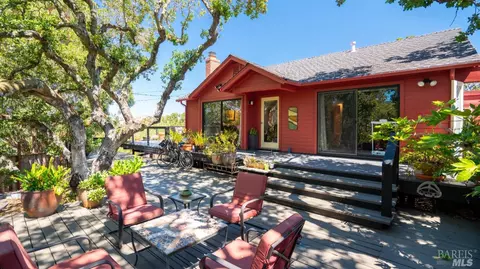 6 Farvue Rd, Novato, CA 94947