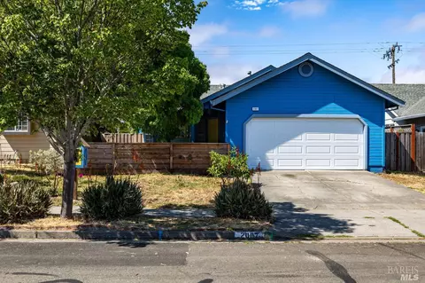 2007 Tokay St, Santa Rosa, CA 95404