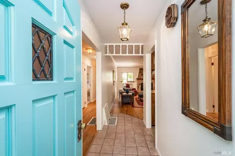 17615 Johnson Ave, Sonoma, CA 95476 photo 2