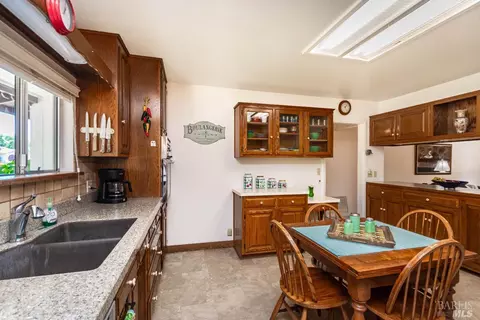 17615 Johnson Ave, Sonoma, CA 95476 photo 30