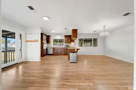 125 Kristina Ct, Vallejo, CA 94591 photo 2
