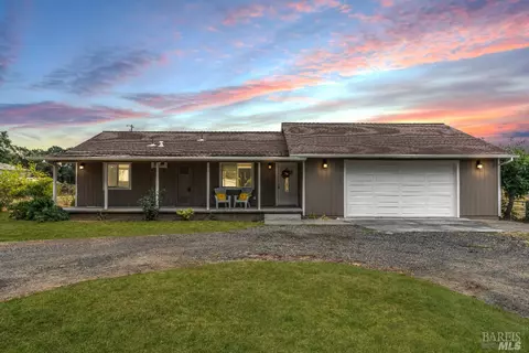 1681 Oak Grove Dr, Redwood Valley, CA 95470