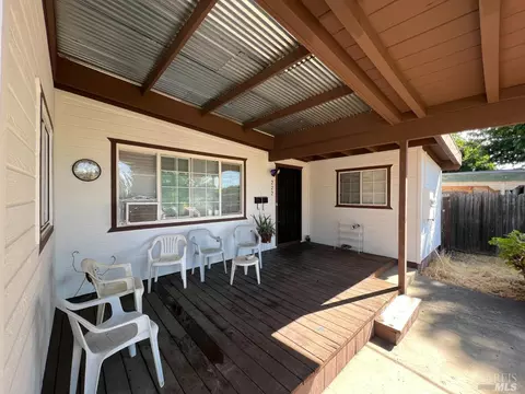 222 Garrett Dr, Ukiah, CA 95482