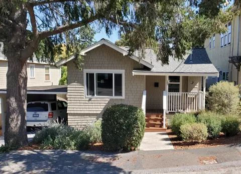23 Baker Ct, Petaluma, CA 94952