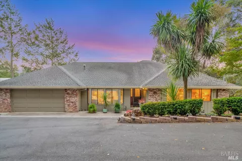 1568 Manzanita Ave, Santa Rosa, CA 95404