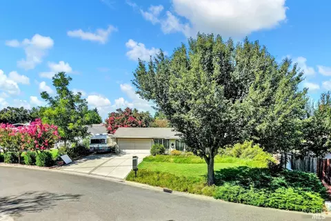 1110 Mulberry Ln, Dixon, CA 95620 photo 2
