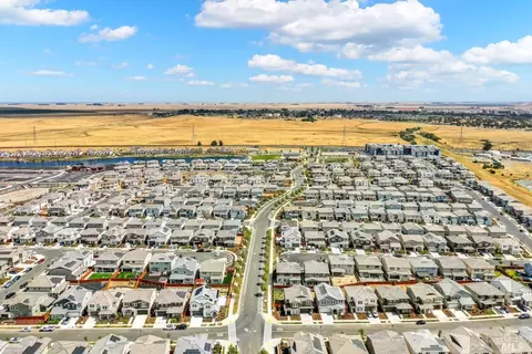 2412 Azure Pl, Fairfield, CA 94533 photo 70