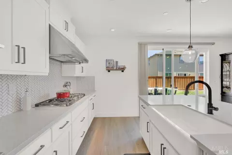 2412 Azure Pl, Fairfield, CA 94533 photo 28