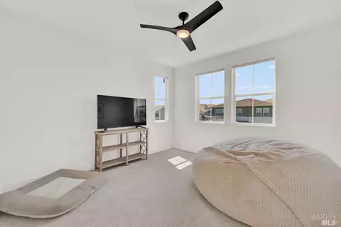 2412 Azure Pl, Fairfield, CA 94533 photo 36
