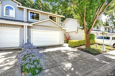 7448 Madera Pl, Rohnert Park, CA 94928