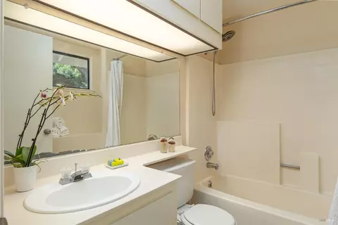 79 Village Cir, San Rafael, CA 94903 photo 5