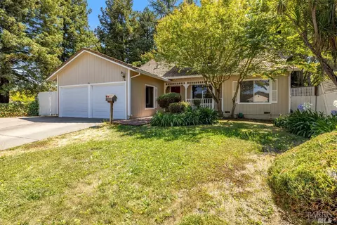 1033 San Francisco Way, Rohnert Park, CA 94928