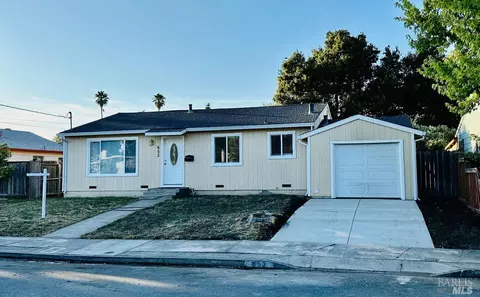 653 Southwood Dr, Santa Rosa, CA 95407