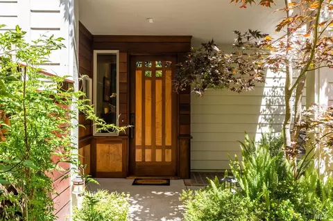 49 Creekside Dr, San Rafael, CA 94903