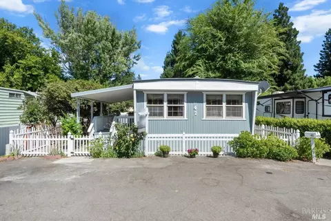 700 Shady Glen Rd #42, Vacaville, CA 95688