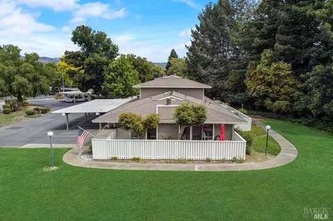 92 Belvedere Ct, Napa, CA 94559
