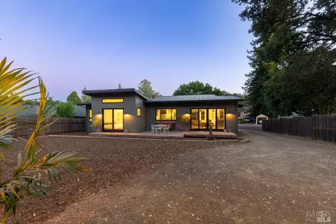 601 W School St, Cotati, CA 94931 photo 4