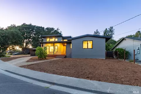 601 W School St, Cotati, CA 94931 photo 2
