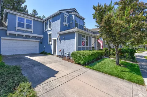 1637 Pear Tree Ln, Napa, CA 94558