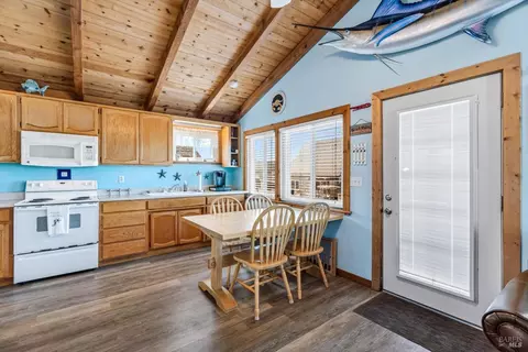 32 Park Ave, Dillon Beach, CA 94929 photo 9