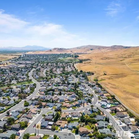 606 Hillsdale Ct, Fairfield, CA 94534
