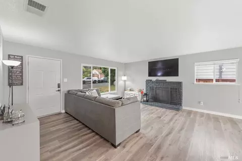 725 Lockwood Dr, Vallejo, CA 94591 photo 6