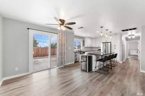 725 Lockwood Dr, Vallejo, CA 94591 photo 9