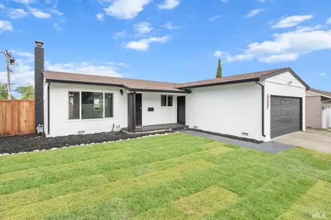 725 Lockwood Dr, Vallejo, CA 94591