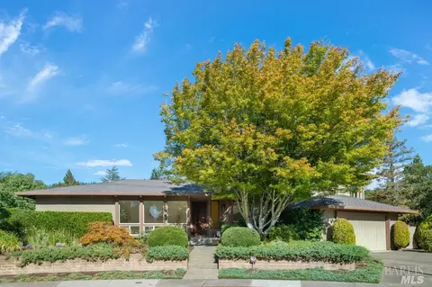 4830 Post Ct, Santa Rosa, CA 95405