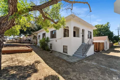 390 E I St, Benicia, CA 94510