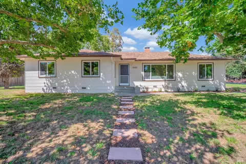 6808 Barbara Dr, Sebastopol, CA 95472