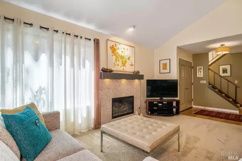 77 Flicker Dr, Novato, CA 94949 photo 7