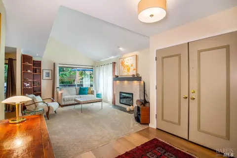 77 Flicker Dr, Novato, CA 94949 photo 5
