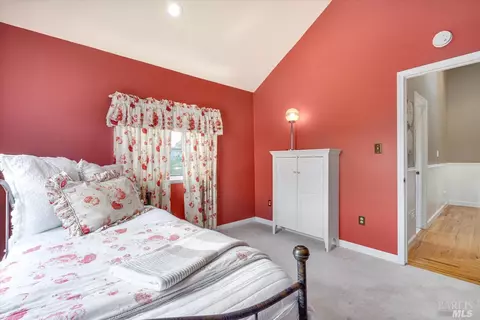 544 E J St, Benicia, CA 94510 photo 37